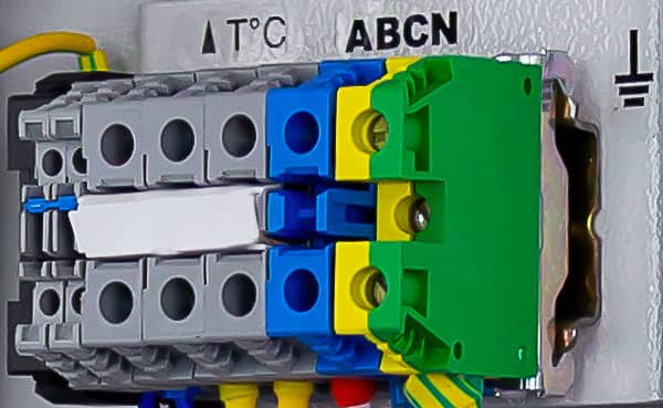 Connection <small> Caldera eléctrica </small> 9 kW
